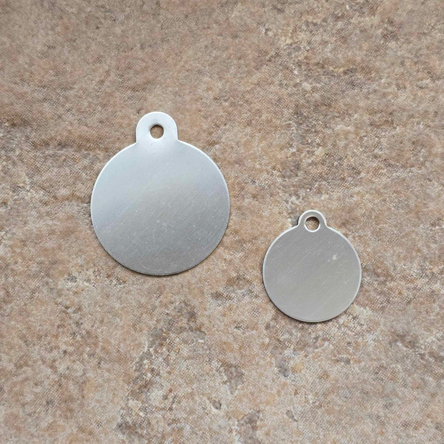 Round Colored Aluminum Tags