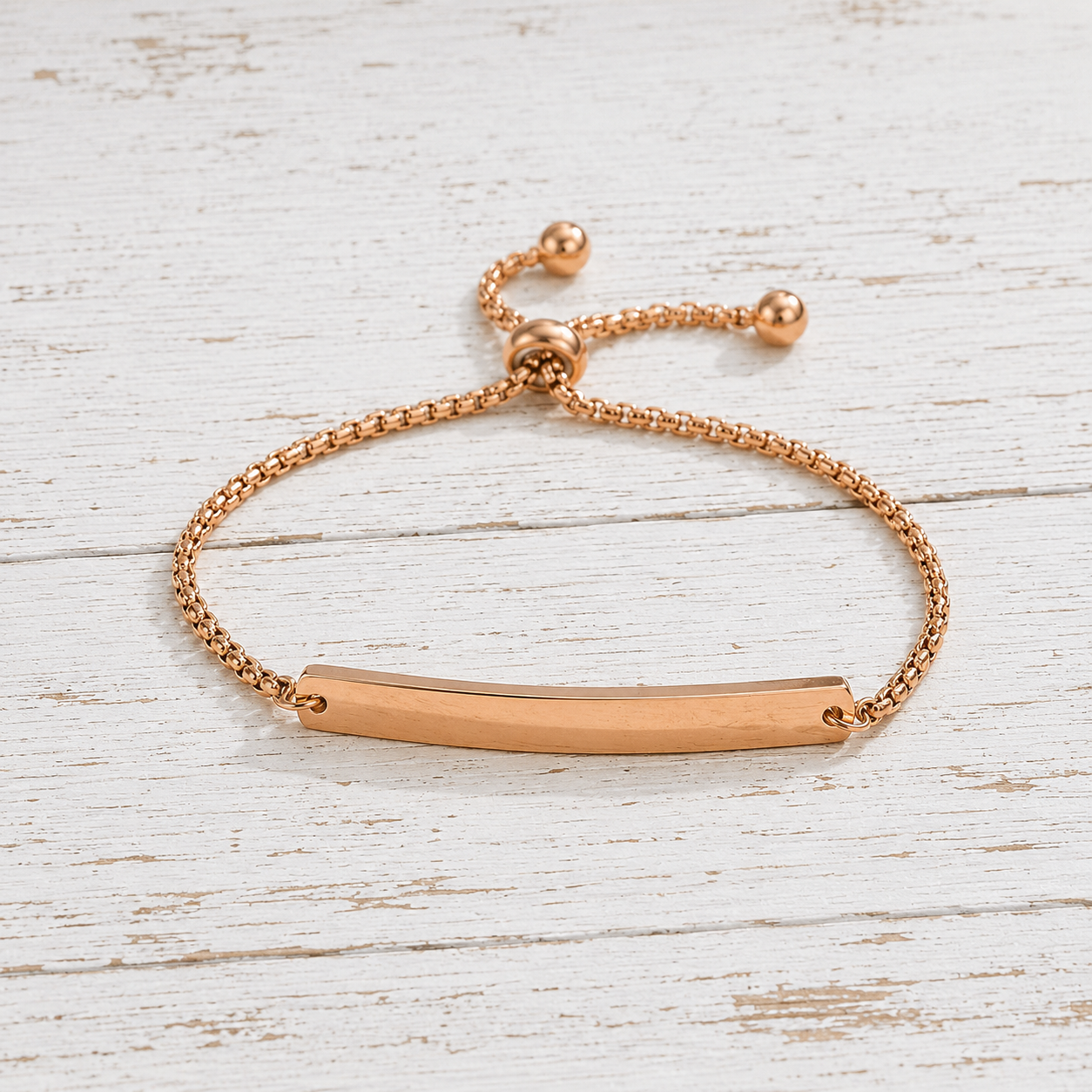 Slider adjustable bracelet with curved bar